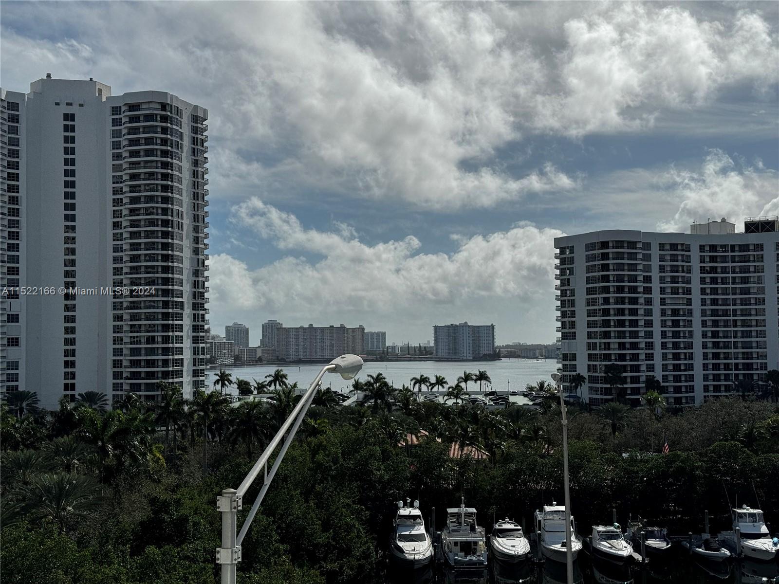 19400 Turnberry Way 612, Aventura, Florida 33180, 3 Bedrooms Bedrooms, ,3 BathroomsBathrooms,Residential,For Sale,19400 Turnberry Way 612,A11522166