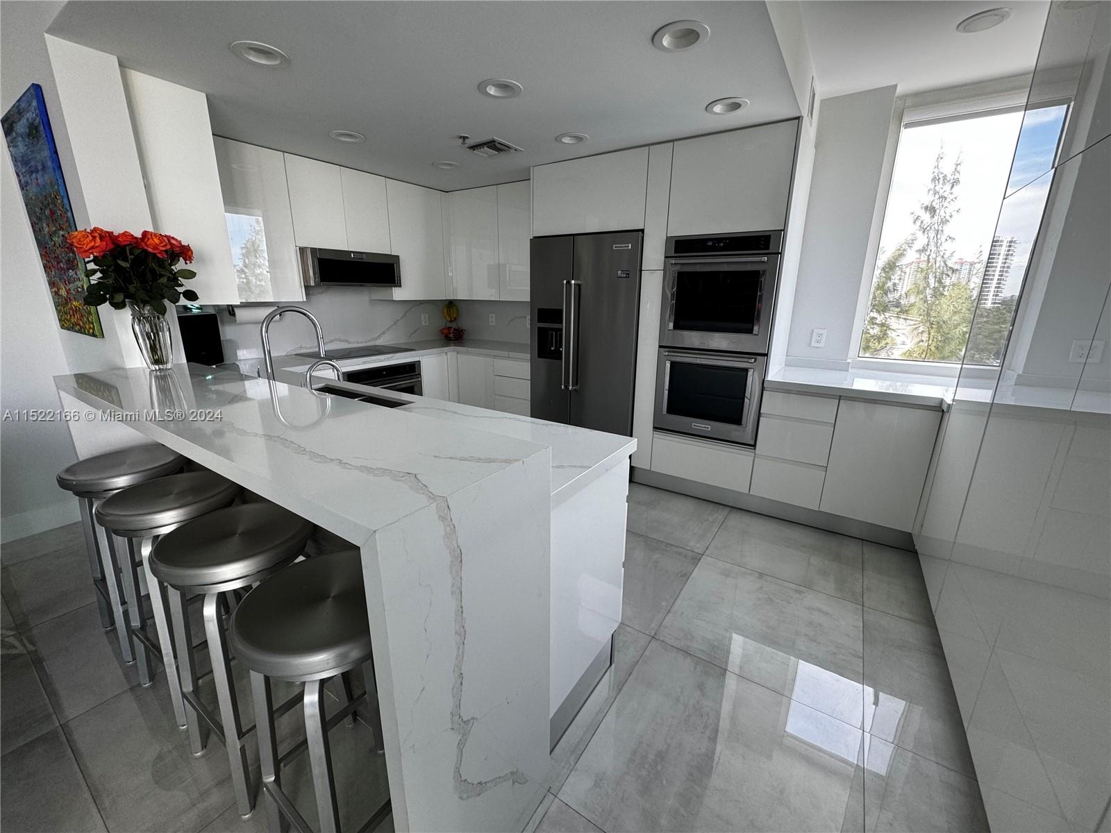 19400 Turnberry Way 612, Aventura, Florida 33180, 3 Bedrooms Bedrooms, ,3 BathroomsBathrooms,Residential,For Sale,19400 Turnberry Way 612,A11522166