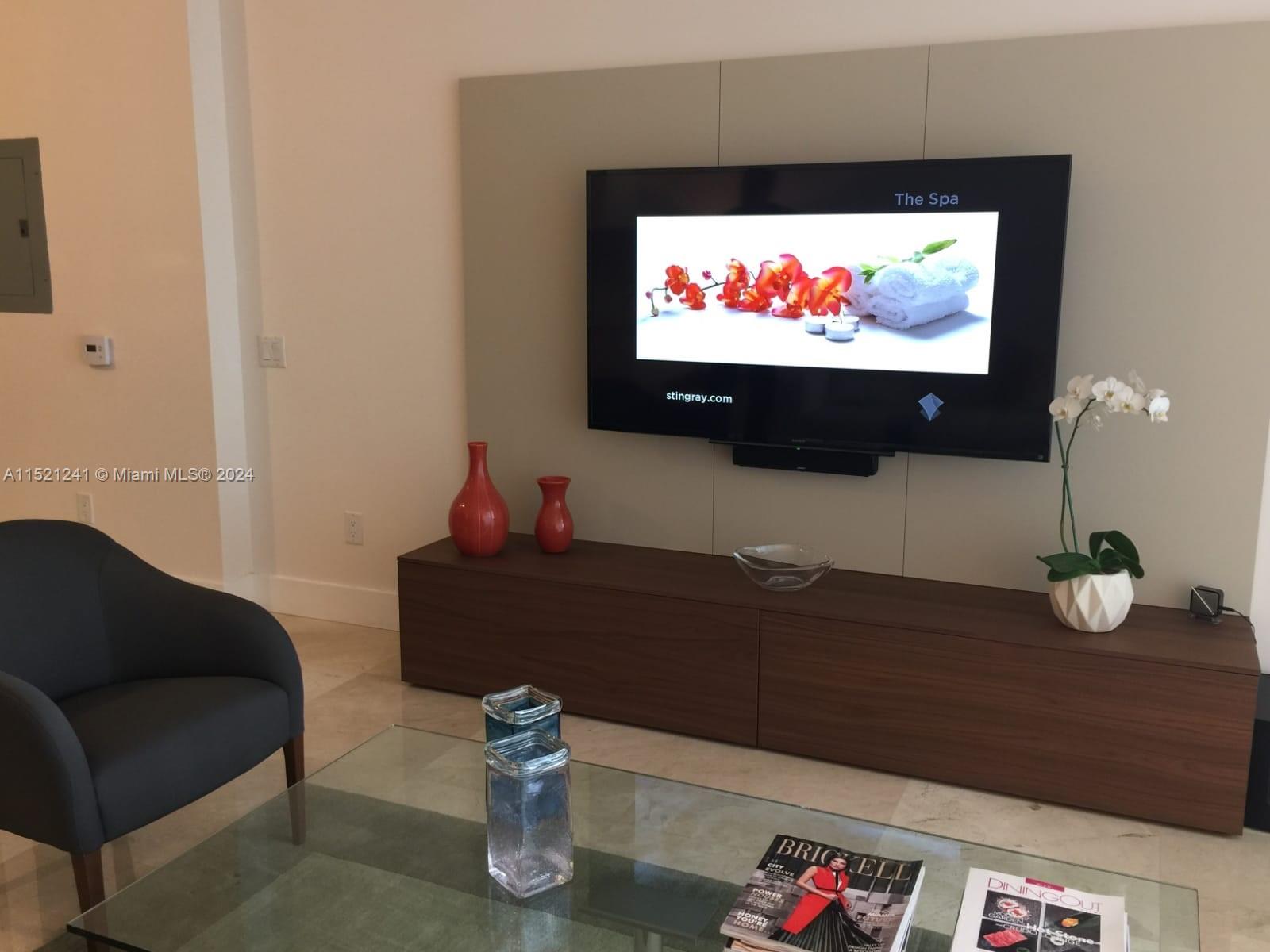1300 Brickell Bay Dr 1107, Miami, Florida 33131, 1 Bedroom Bedrooms, ,1 BathroomBathrooms,Residentiallease,For Rent,1300 Brickell Bay Dr 1107,A11521241