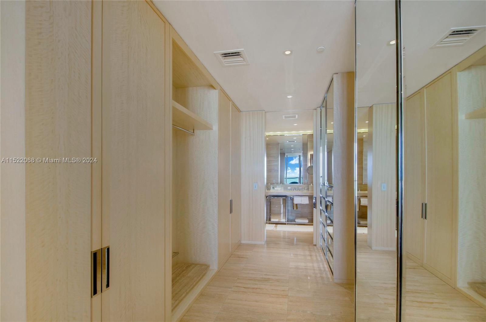 9703 Collins Ave 806, Bal Harbour, Florida 33154, 1 Bedroom Bedrooms, ,2 BathroomsBathrooms,Residential,For Sale,9703 Collins Ave 806,A11522068