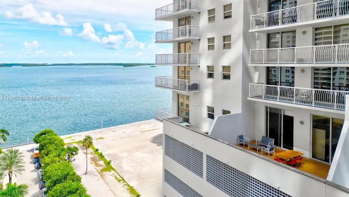 1200  Brickell Bay Dr #1404 For Sale A11518722, FL