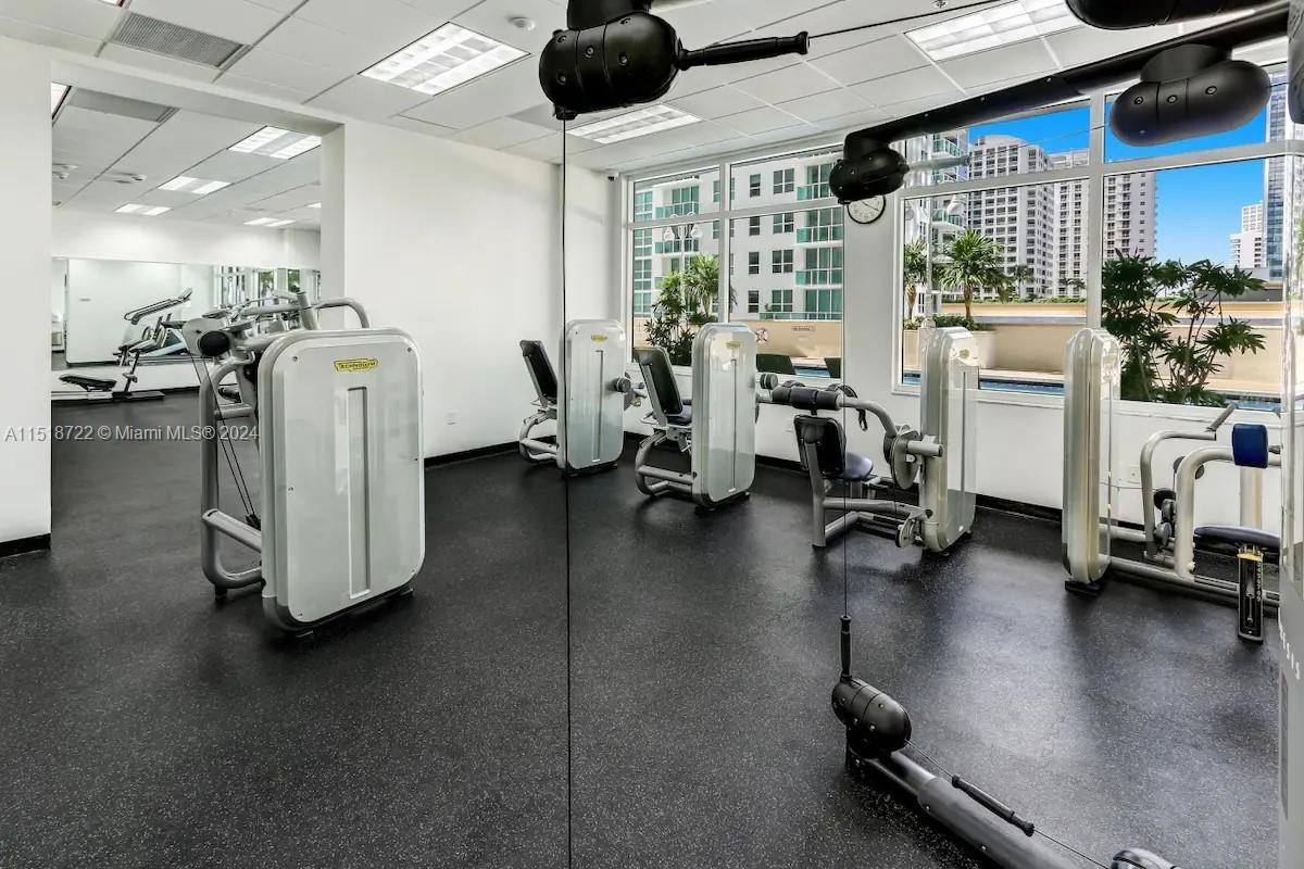 1200 Brickell Bay Dr 1404, Miami, Florida 33131, 2 Bedrooms Bedrooms, ,1 BathroomBathrooms,Residential,For Sale,1200 Brickell Bay Dr 1404,A11518722