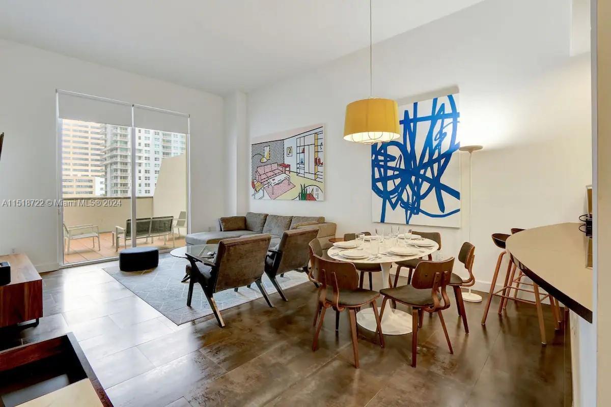 1200 Brickell Bay Dr 1404, Miami, Florida 33131, 2 Bedrooms Bedrooms, ,1 BathroomBathrooms,Residential,For Sale,1200 Brickell Bay Dr 1404,A11518722
