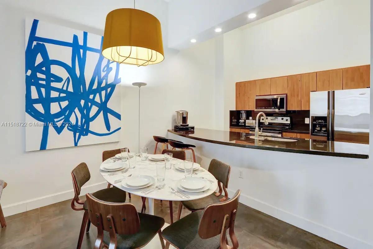 1200 Brickell Bay Dr 1404, Miami, Florida 33131, 2 Bedrooms Bedrooms, ,1 BathroomBathrooms,Residential,For Sale,1200 Brickell Bay Dr 1404,A11518722