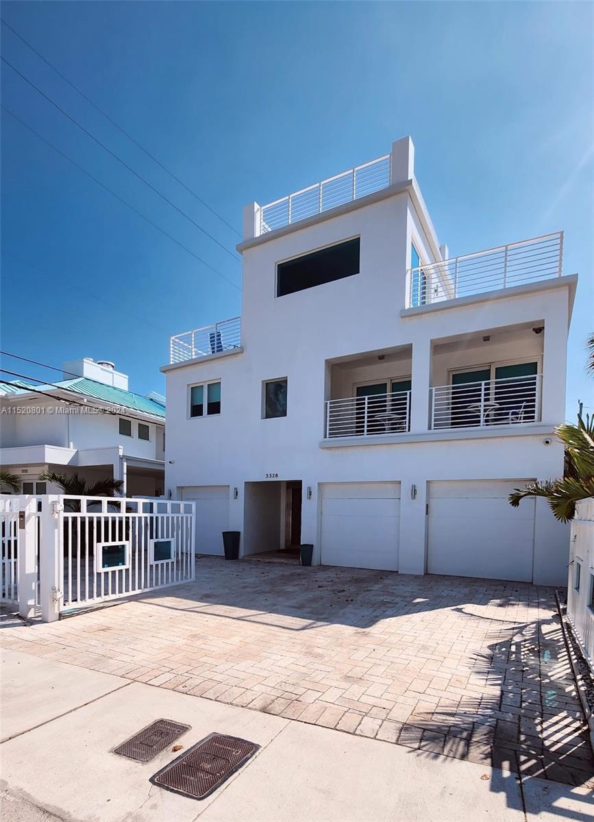 3328 NE 16th Ct, Fort Lauderdale, Florida 33305, 5 Bedrooms Bedrooms, ,5 BathroomsBathrooms,Residentiallease,For Rent,3328 NE 16th Ct,A11520801