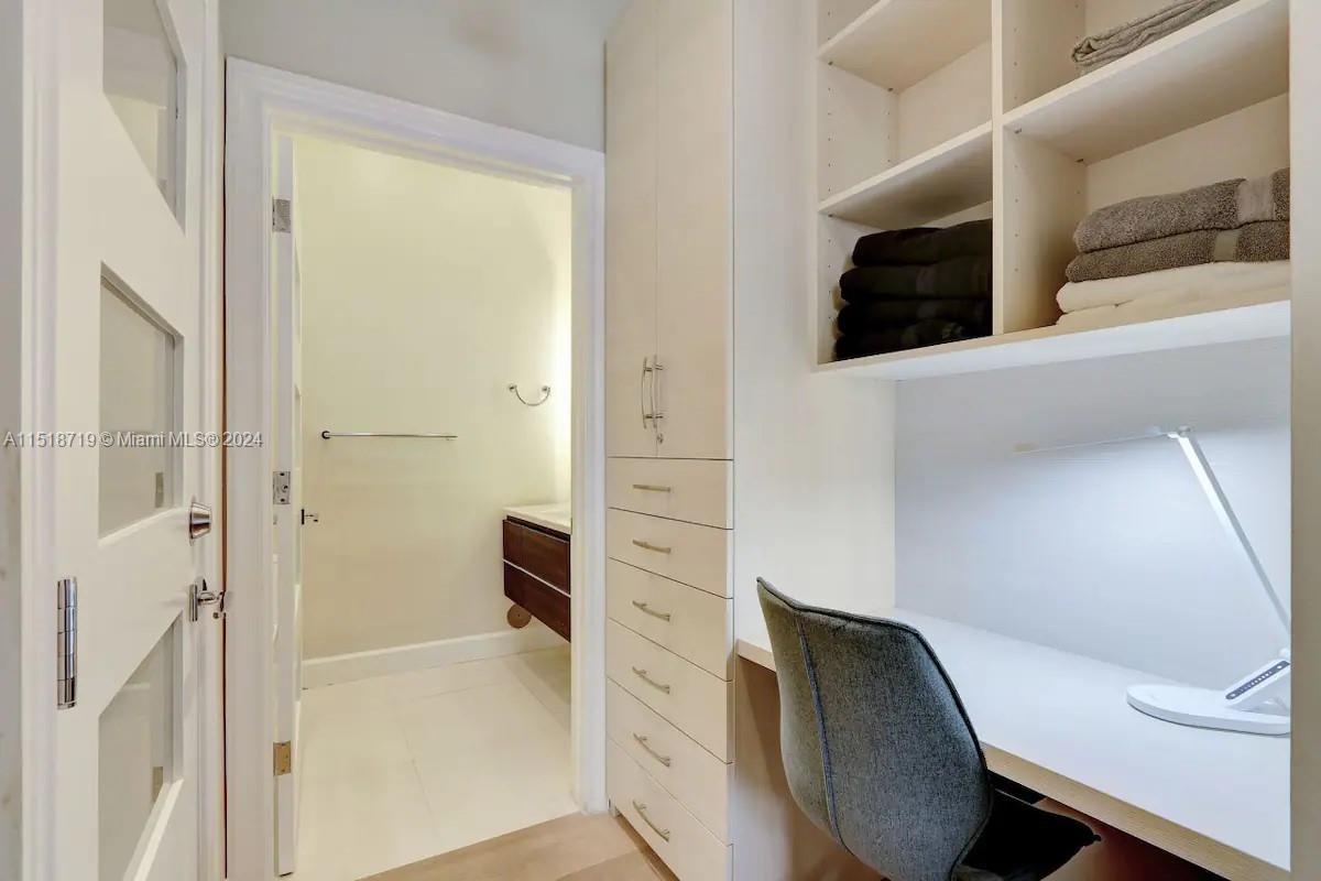 1200 Brickell Bay Dr 1402, Miami, Florida 33131, 3 Bedrooms Bedrooms, ,2 BathroomsBathrooms,Residential,For Sale,1200 Brickell Bay Dr 1402,A11518719