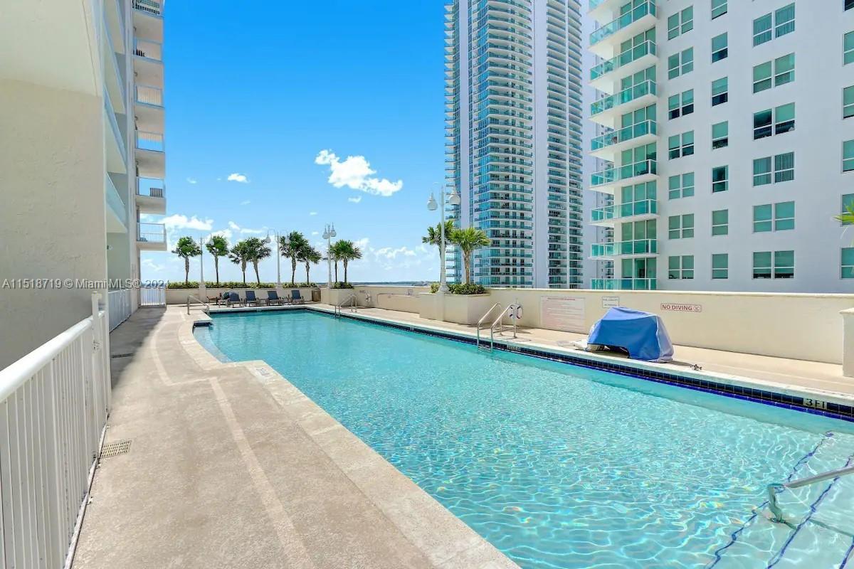 1200 Brickell Bay Dr 1402, Miami, Florida 33131, 3 Bedrooms Bedrooms, ,2 BathroomsBathrooms,Residential,For Sale,1200 Brickell Bay Dr 1402,A11518719
