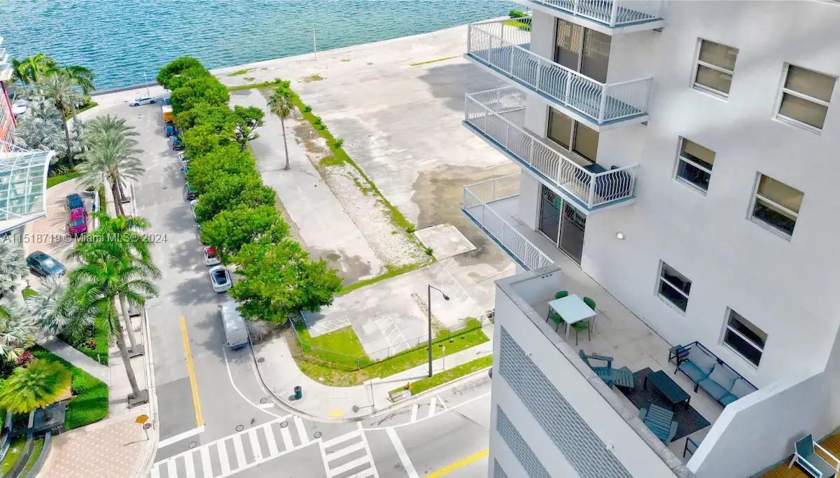 1200 Brickell Bay Dr 1402, Miami, Florida 33131, 3 Bedrooms Bedrooms, ,2 BathroomsBathrooms,Residential,For Sale,1200 Brickell Bay Dr 1402,A11518719