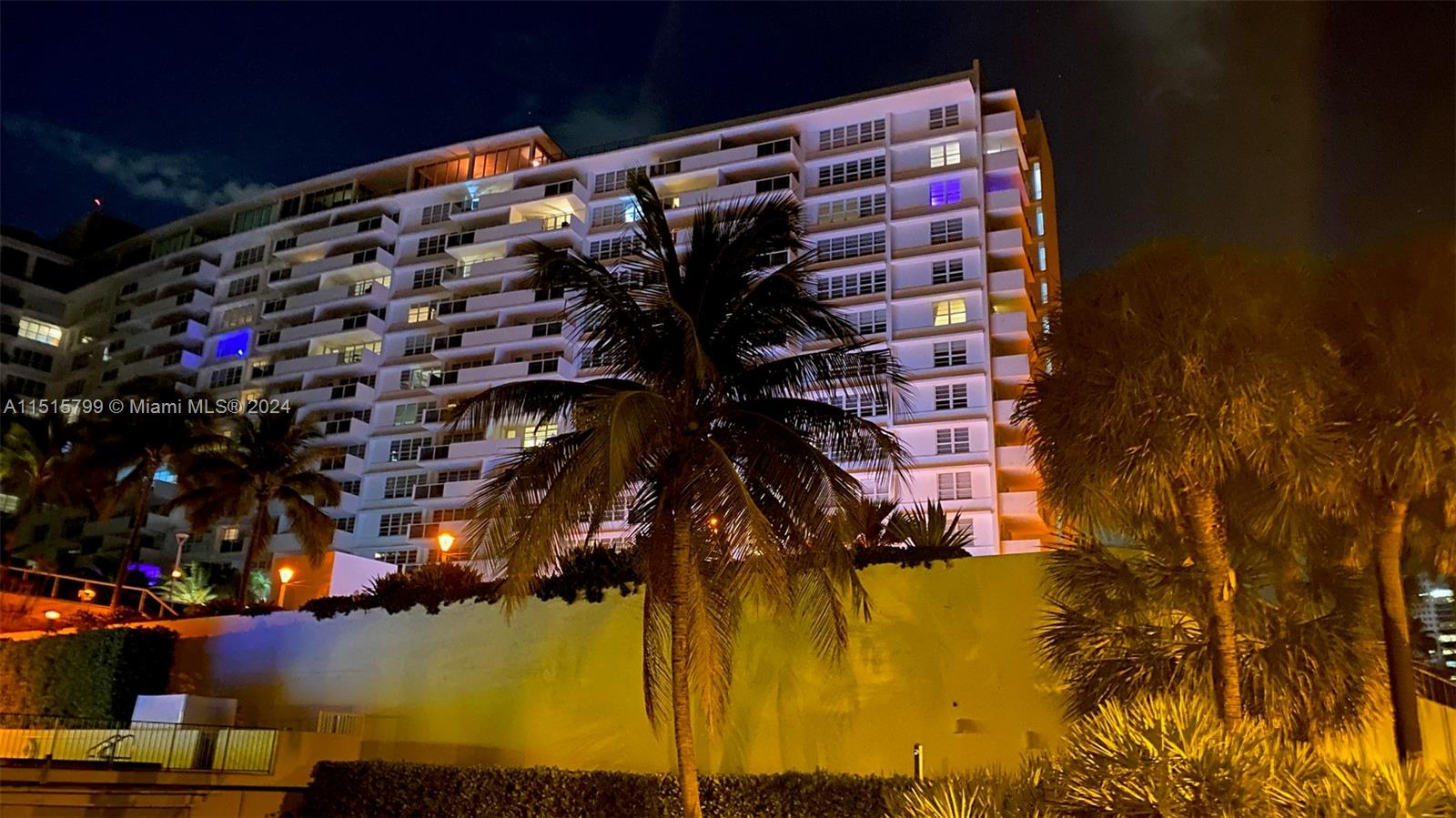 100 Lincoln Rd 1230, Miami Beach, Florida 33139, ,1 BathroomBathrooms,Residentiallease,For Rent,100 Lincoln Rd 1230,A11515799