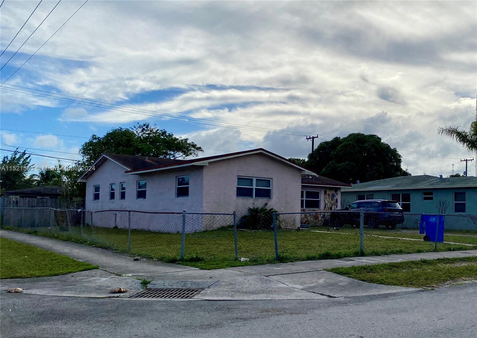Undisclosed For Sale A11521553, FL