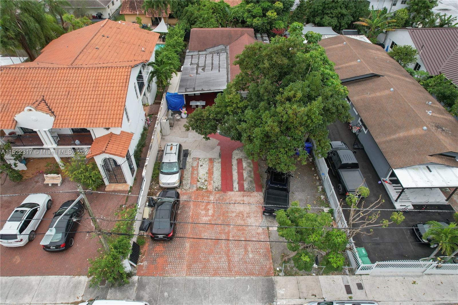 3140 SW 16th St, Miami, Florida 33145, 3 Bedrooms Bedrooms, ,3 BathroomsBathrooms,Residential,For Sale,3140 SW 16th St,A11522317