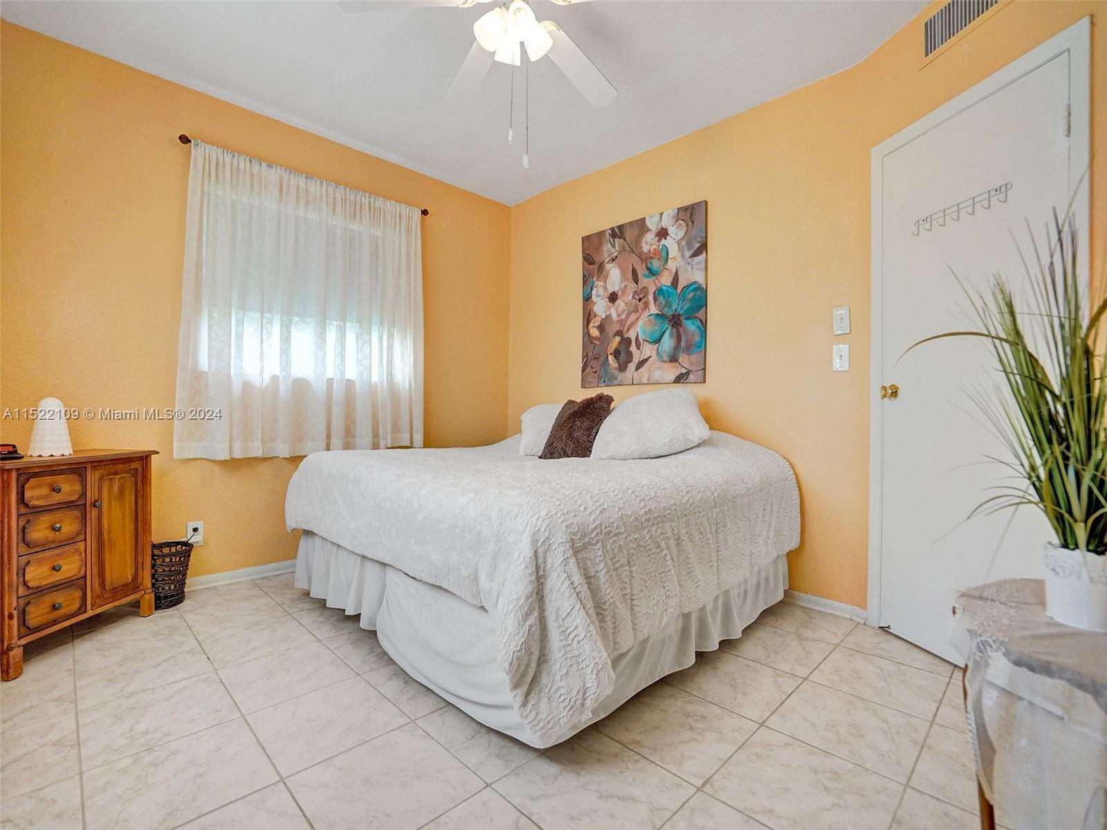 4805 NW 35th St 601, Lauderdale Lakes, Florida 33319, 2 Bedrooms Bedrooms, ,2 BathroomsBathrooms,Residential,For Sale,4805 NW 35th St 601,A11522109