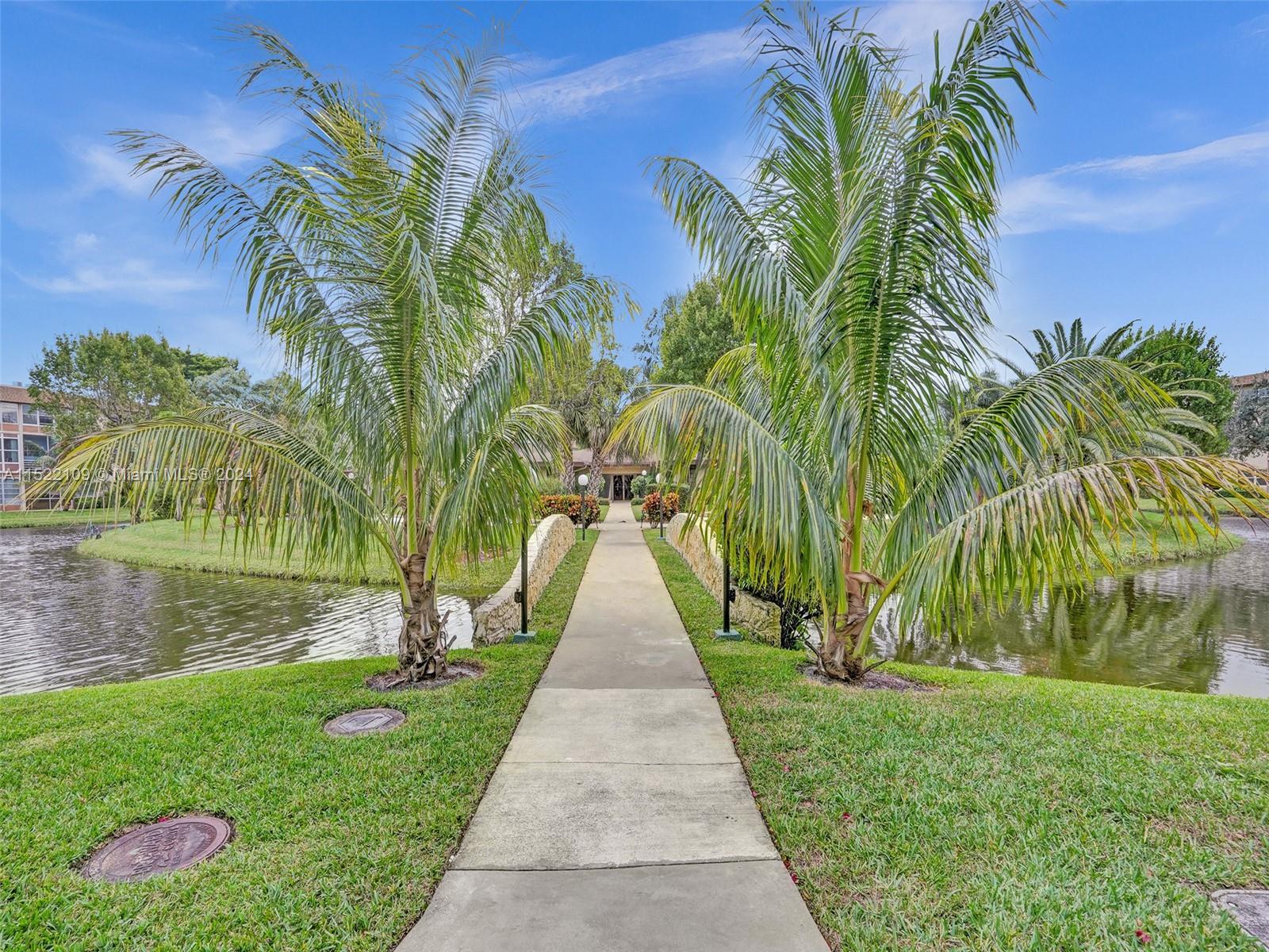 4805 NW 35th St 601, Lauderdale Lakes, Florida 33319, 2 Bedrooms Bedrooms, ,2 BathroomsBathrooms,Residential,For Sale,4805 NW 35th St 601,A11522109