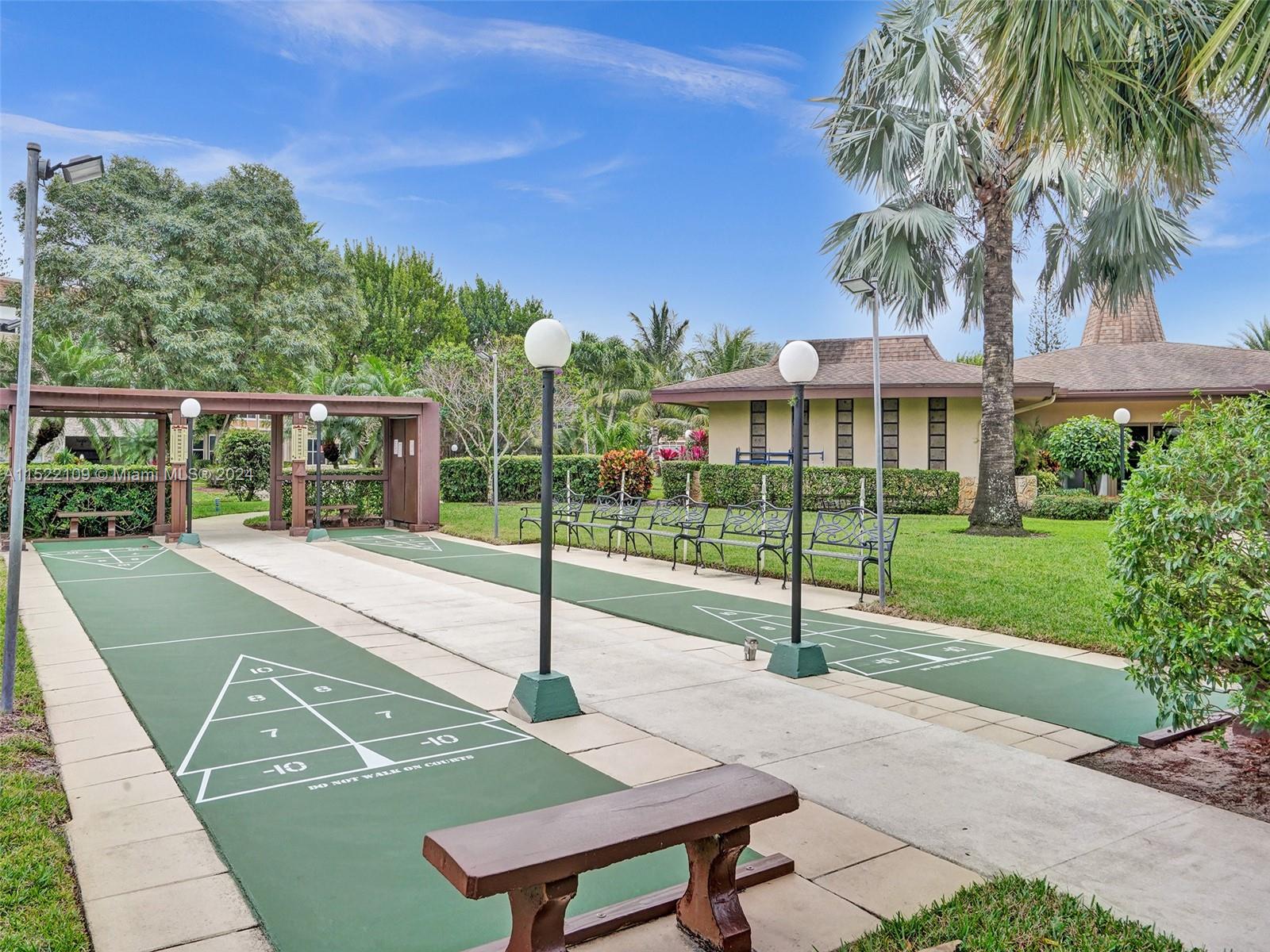4805 NW 35th St 601, Lauderdale Lakes, Florida 33319, 2 Bedrooms Bedrooms, ,2 BathroomsBathrooms,Residential,For Sale,4805 NW 35th St 601,A11522109