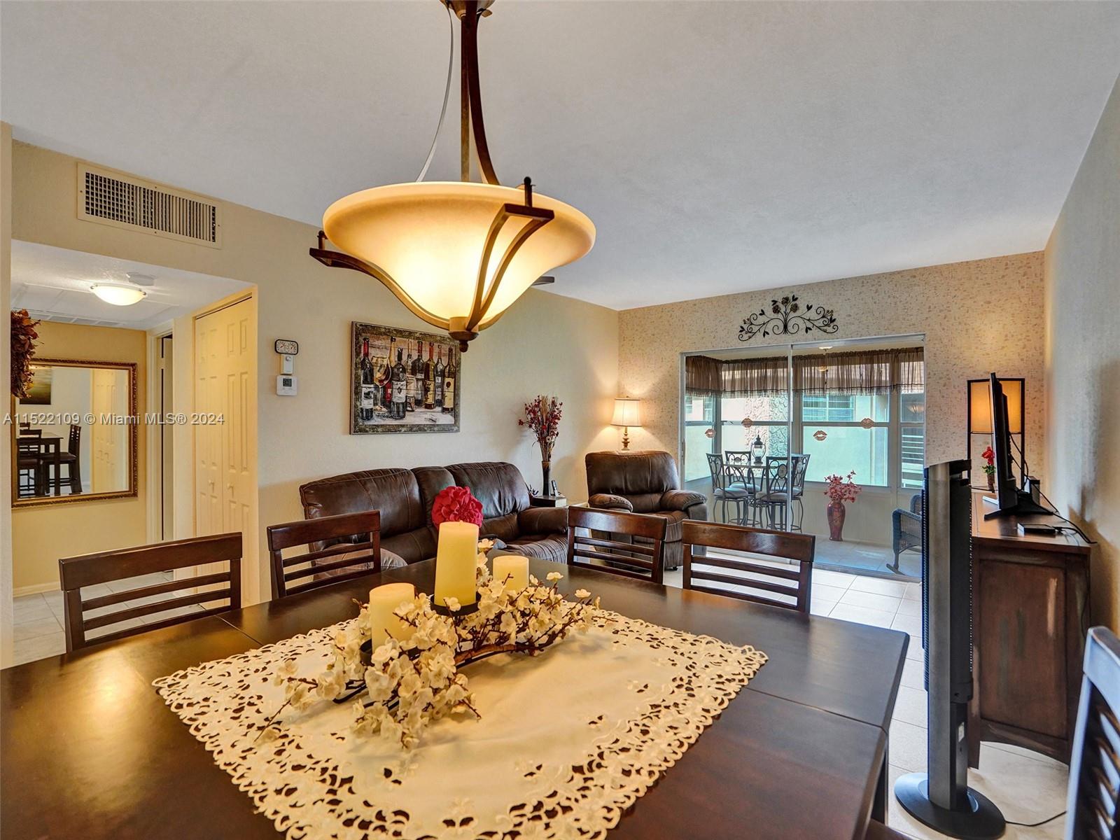 4805 NW 35th St 601, Lauderdale Lakes, Florida 33319, 2 Bedrooms Bedrooms, ,2 BathroomsBathrooms,Residential,For Sale,4805 NW 35th St 601,A11522109