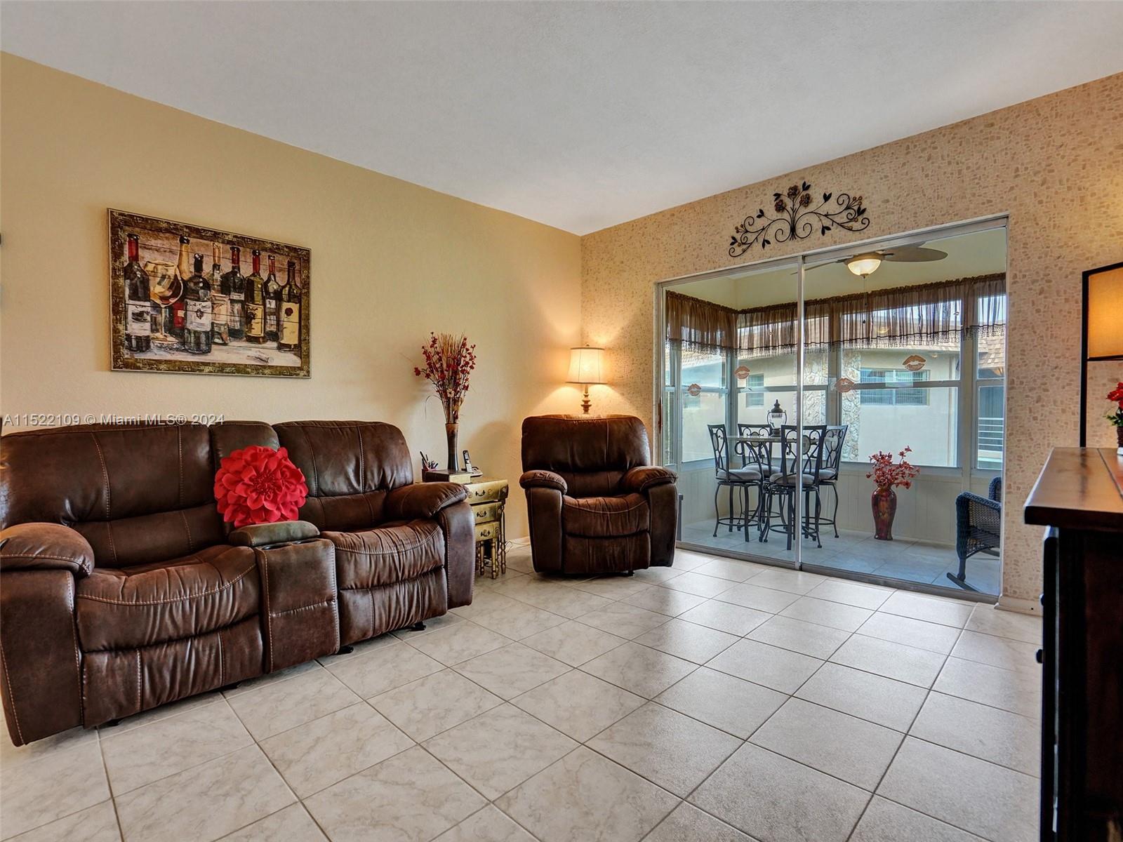 4805 NW 35th St 601, Lauderdale Lakes, Florida 33319, 2 Bedrooms Bedrooms, ,2 BathroomsBathrooms,Residential,For Sale,4805 NW 35th St 601,A11522109