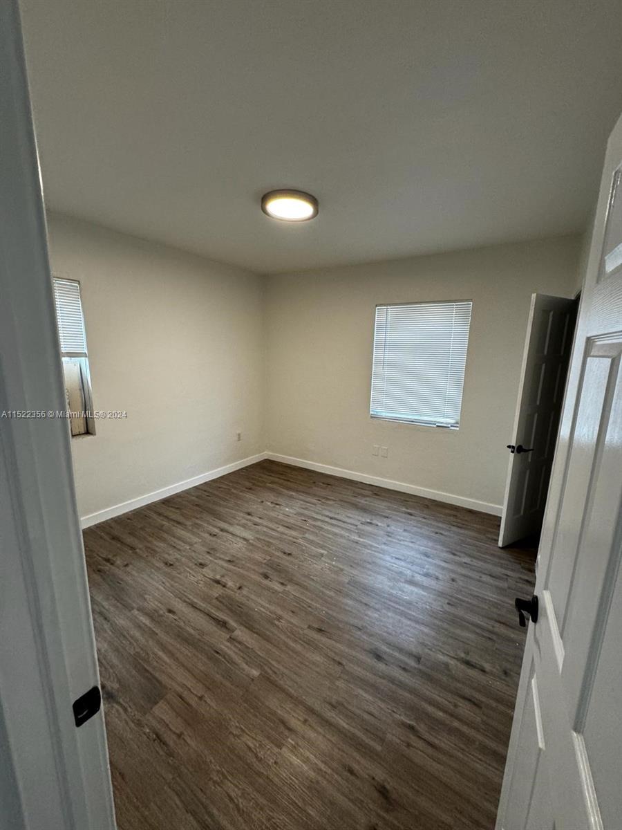541 SW 7th St 4, Miami, Florida 33130, 2 Bedrooms Bedrooms, ,1 BathroomBathrooms,Residentiallease,For Rent,541 SW 7th St 4,A11522356