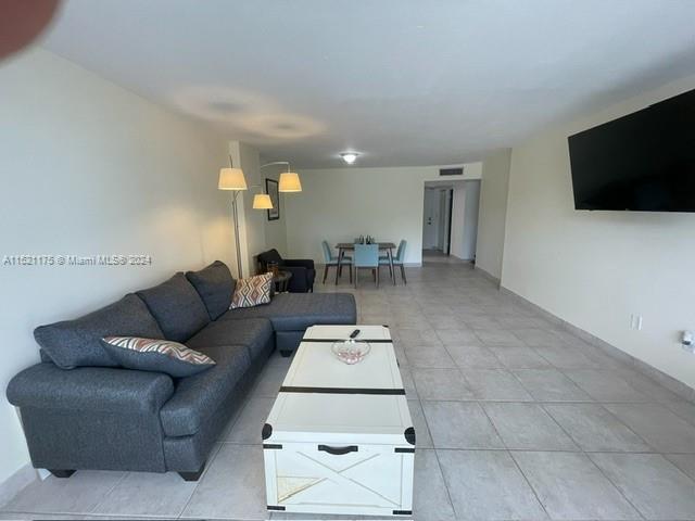 2801 NE 183rd St 115W, Aventura, Florida 33160, 1 Bedroom Bedrooms, ,1 BathroomBathrooms,Residential,For Sale,2801 NE 183rd St 115W,A11521175