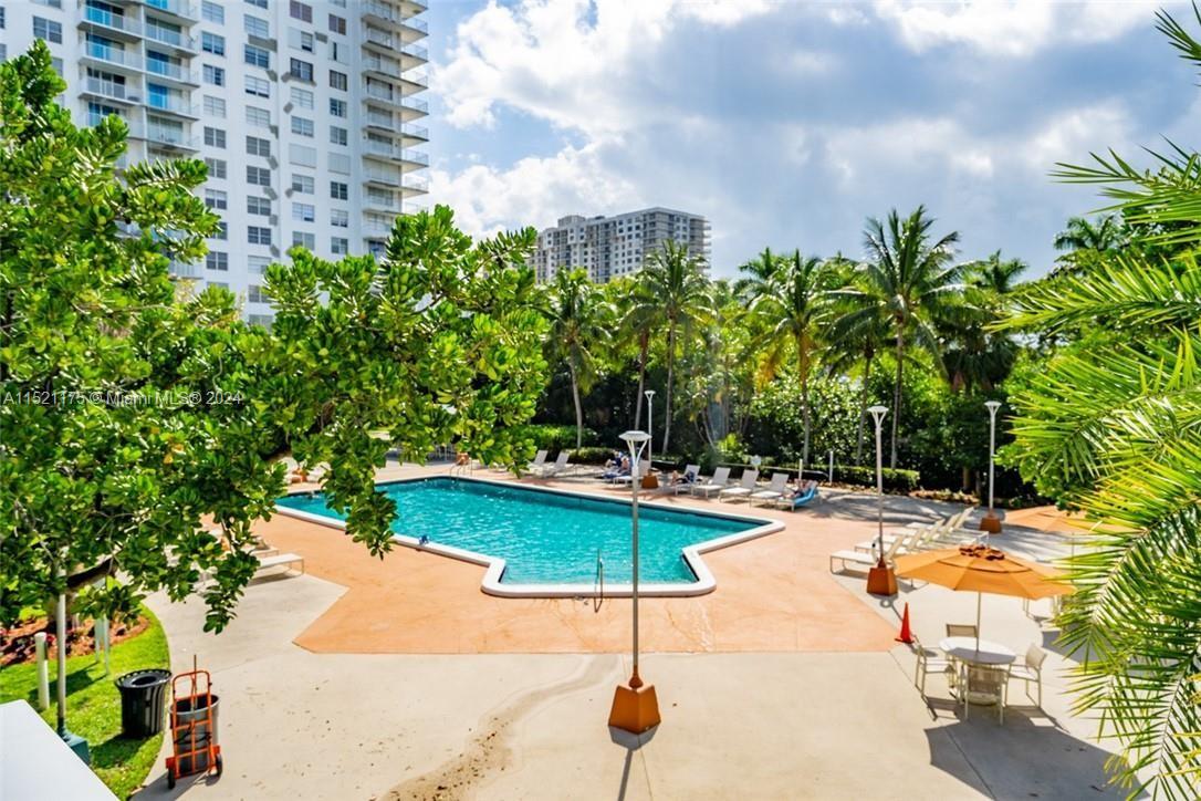 2801 NE 183rd St 115W, Aventura, Florida 33160, 1 Bedroom Bedrooms, ,1 BathroomBathrooms,Residential,For Sale,2801 NE 183rd St 115W,A11521175