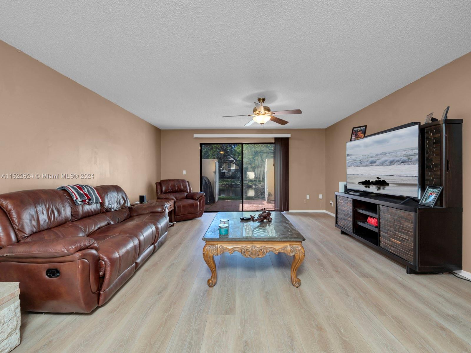1270 NW 99th Ave 60, Pembroke Pines, Florida 33024, 2 Bedrooms Bedrooms, ,2 BathroomsBathrooms,Residential,For Sale,1270 NW 99th Ave 60,A11522624