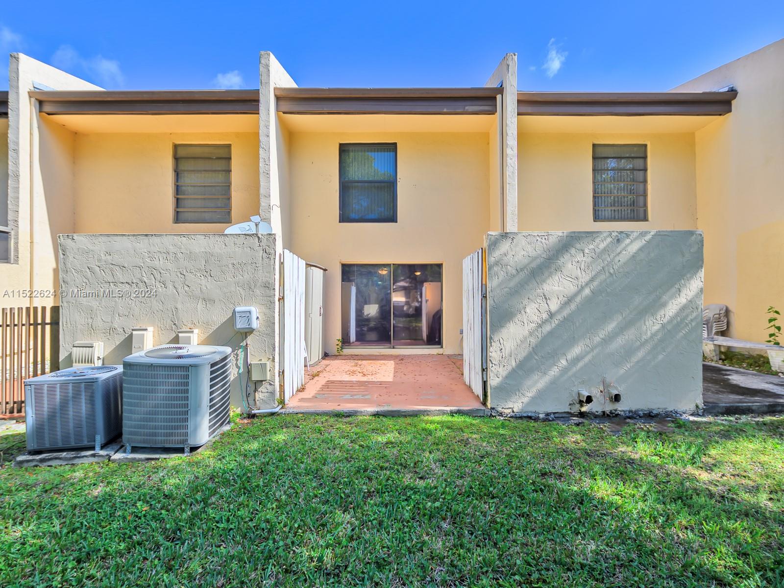 1270 NW 99th Ave 60, Pembroke Pines, Florida 33024, 2 Bedrooms Bedrooms, ,2 BathroomsBathrooms,Residential,For Sale,1270 NW 99th Ave 60,A11522624