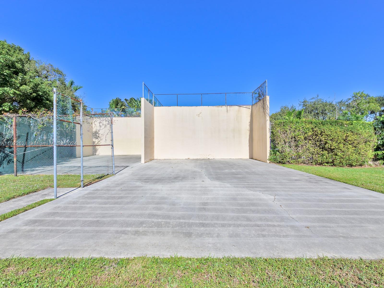 1270 NW 99th Ave 60, Pembroke Pines, Florida 33024, 2 Bedrooms Bedrooms, ,2 BathroomsBathrooms,Residential,For Sale,1270 NW 99th Ave 60,A11522624