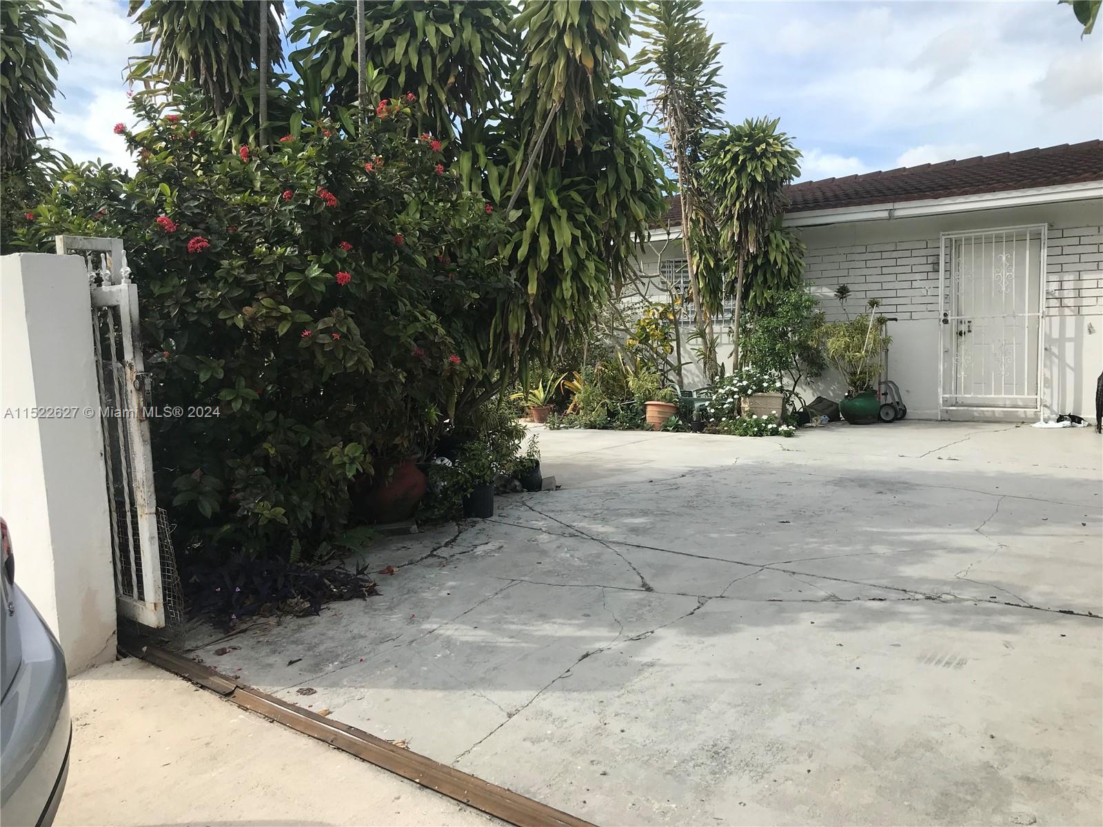 2020 E 1st Ave, Hialeah, Florida 33010, ,Commerciallease,For Rent,2020 E 1st Ave,A11522627
