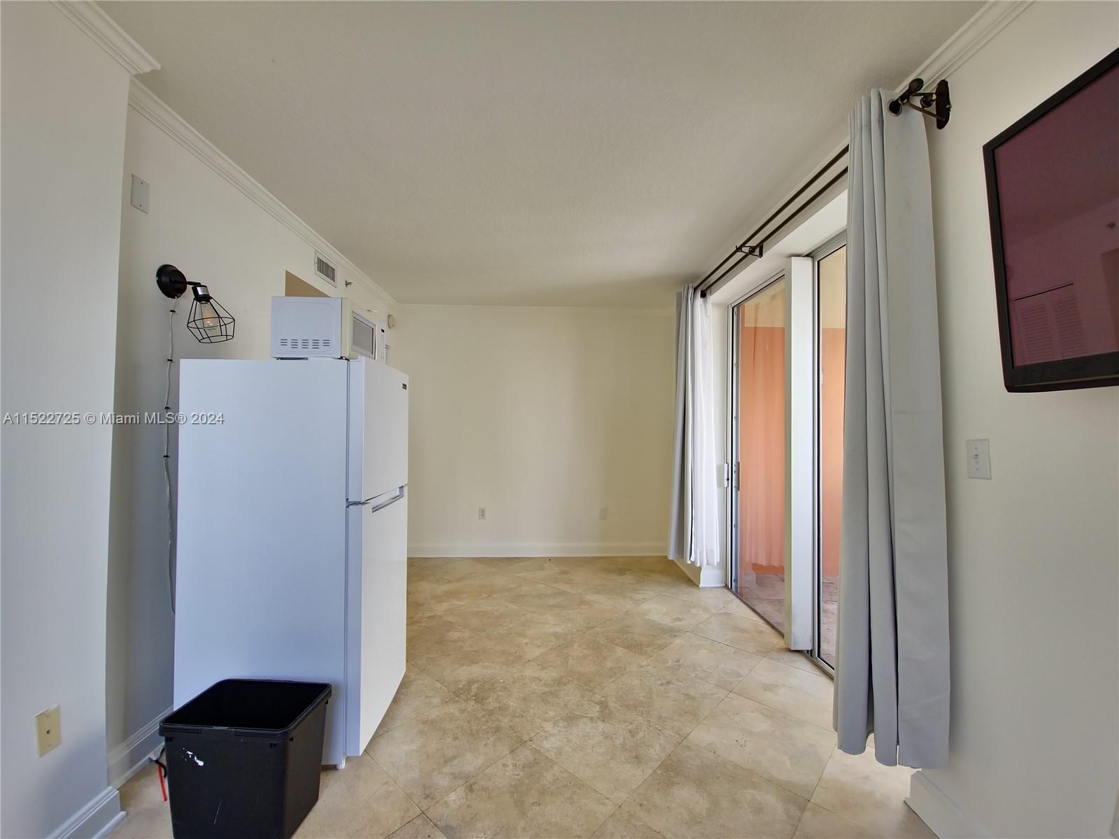 2951 S Bayshore Dr 1017, Miami, Florida 33133, 1 Bedroom Bedrooms, ,1 BathroomBathrooms,Residential,For Sale,2951 S Bayshore Dr 1017,A11522725