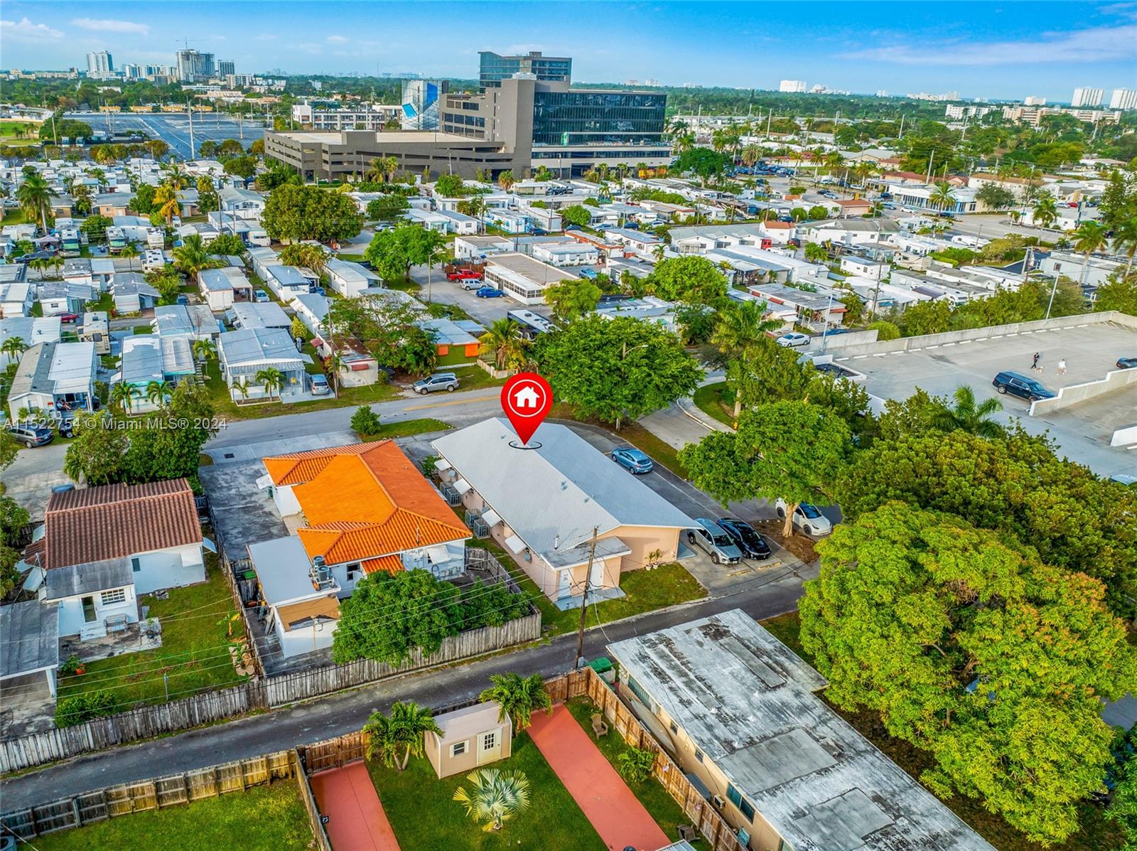 412 NE 4th Ave, Hallandale Beach, Florida 33009, ,Residentialincome,For Sale,412 NE 4th Ave,A11522754