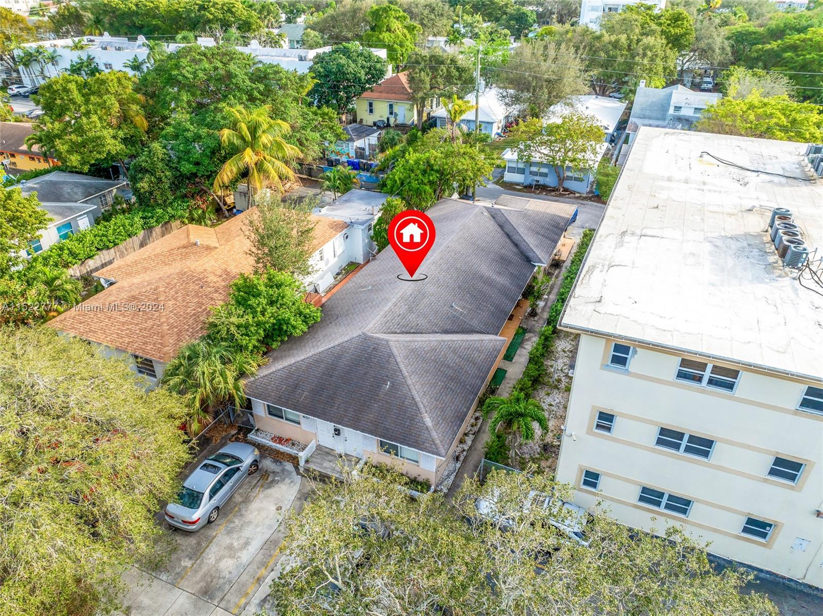 1942 Monroe St, Hollywood, Florida 33020, ,Residentialincome,For Sale,1942 Monroe St,A11522777