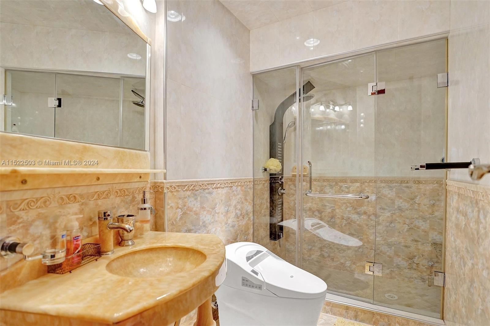 12 Seacrest Pkwy 3, Hollywood, Florida 33019, 3 Bedrooms Bedrooms, ,2 BathroomsBathrooms,Residential,For Sale,12 Seacrest Pkwy 3,A11522503