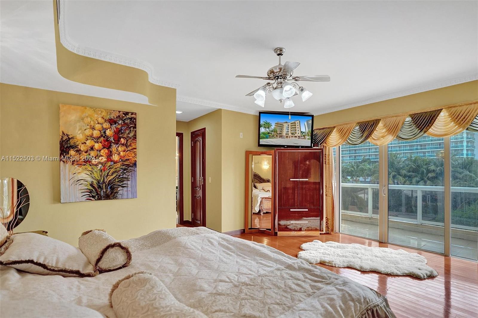 12 Seacrest Pkwy 3, Hollywood, Florida 33019, 3 Bedrooms Bedrooms, ,2 BathroomsBathrooms,Residential,For Sale,12 Seacrest Pkwy 3,A11522503
