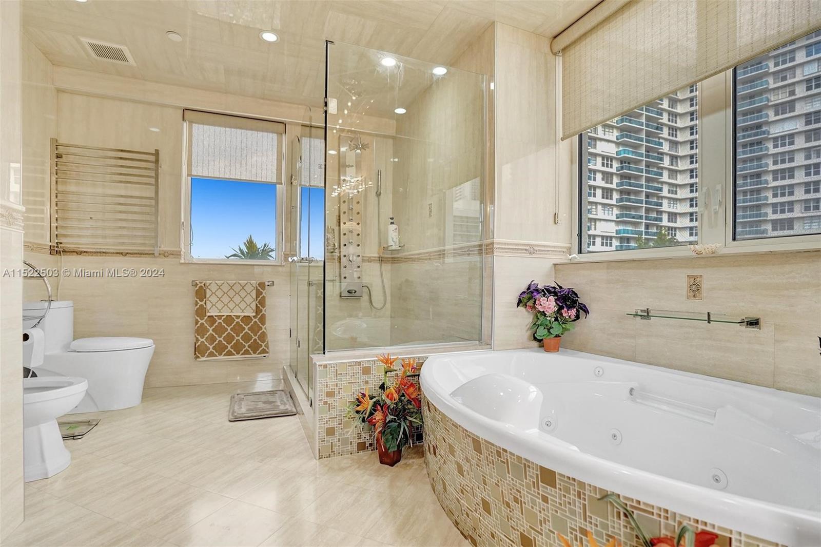 12 Seacrest Pkwy 3, Hollywood, Florida 33019, 3 Bedrooms Bedrooms, ,2 BathroomsBathrooms,Residential,For Sale,12 Seacrest Pkwy 3,A11522503