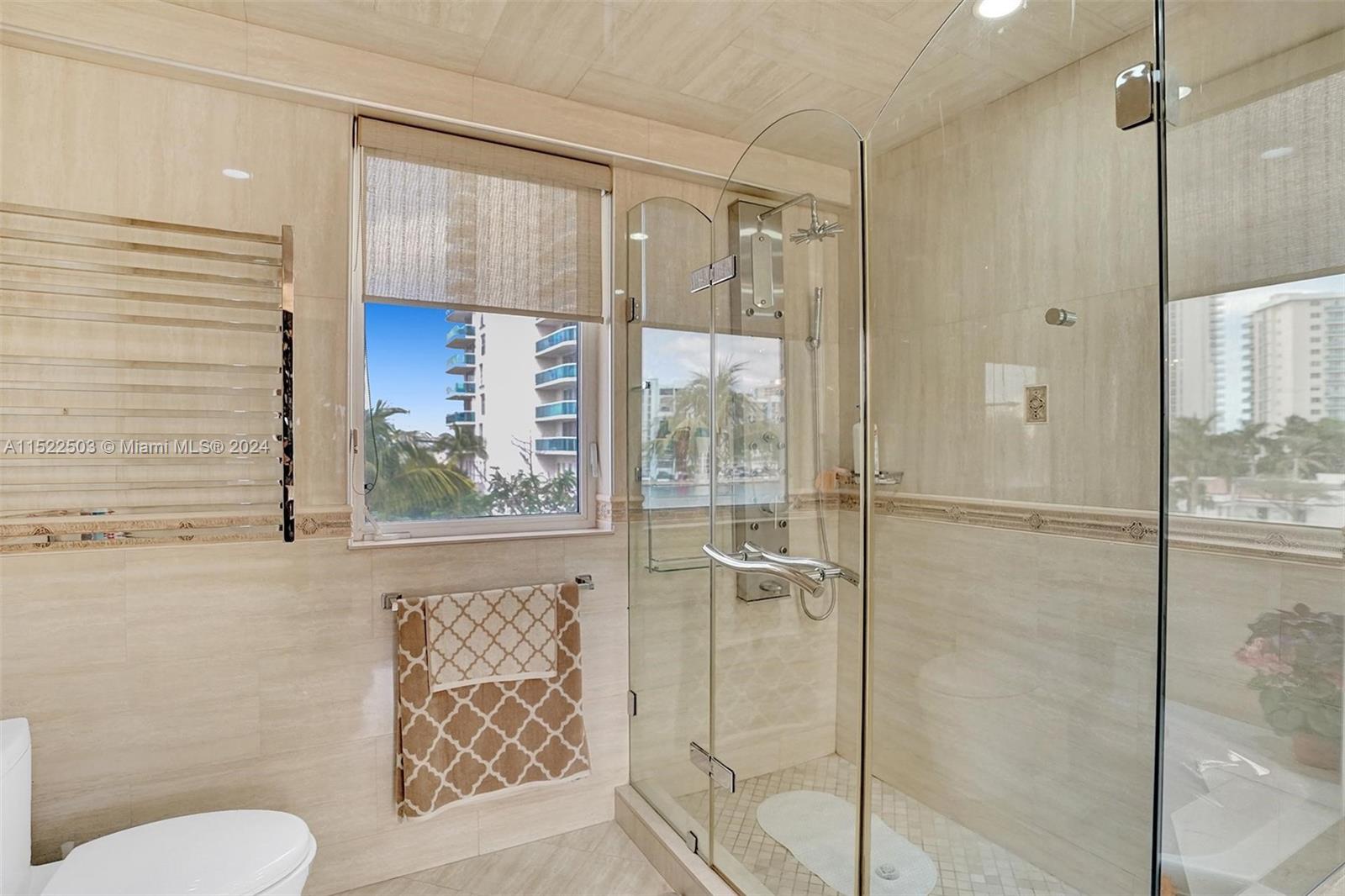 12 Seacrest Pkwy 3, Hollywood, Florida 33019, 3 Bedrooms Bedrooms, ,2 BathroomsBathrooms,Residential,For Sale,12 Seacrest Pkwy 3,A11522503