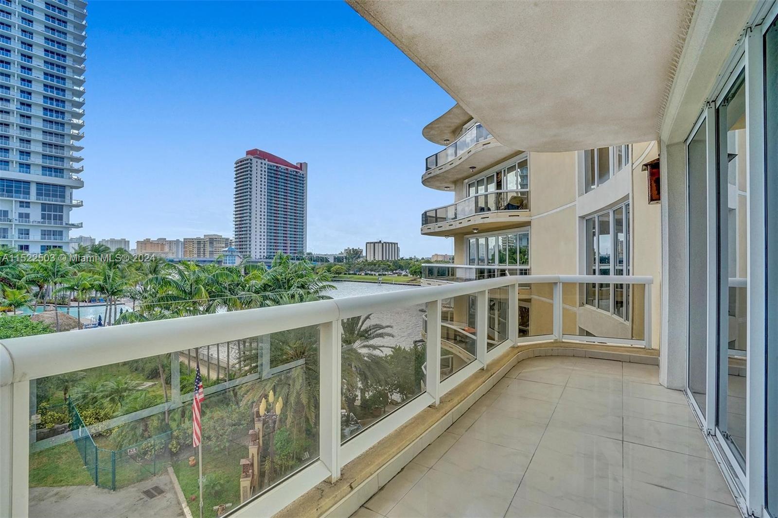 12 Seacrest Pkwy 3, Hollywood, Florida 33019, 3 Bedrooms Bedrooms, ,2 BathroomsBathrooms,Residential,For Sale,12 Seacrest Pkwy 3,A11522503