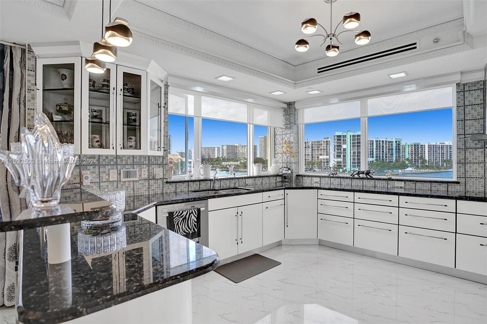 12 Seacrest Pkwy 3, Hollywood, Florida 33019, 3 Bedrooms Bedrooms, ,2 BathroomsBathrooms,Residential,For Sale,12 Seacrest Pkwy 3,A11522503