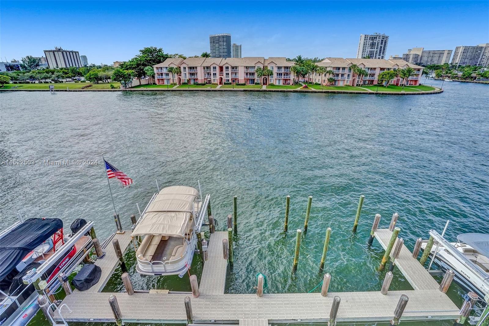 12 Seacrest Pkwy 3, Hollywood, Florida 33019, 3 Bedrooms Bedrooms, ,2 BathroomsBathrooms,Residential,For Sale,12 Seacrest Pkwy 3,A11522503