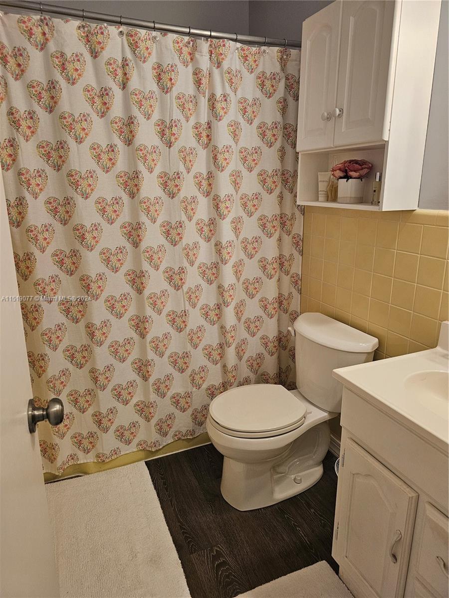 1000 SW 11th Ave. 12E, Hallandale Beach, Florida 33009, 1 Bedroom Bedrooms, ,1 BathroomBathrooms,Residential,For Sale,1000 SW 11th Ave. 12E,A11519077