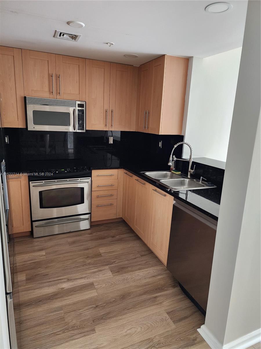 511 SE 5th Ave 1512, Fort Lauderdale, Florida 33301, 2 Bedrooms Bedrooms, ,2 BathroomsBathrooms,Residentiallease,For Rent,511 SE 5th Ave 1512,A11522714