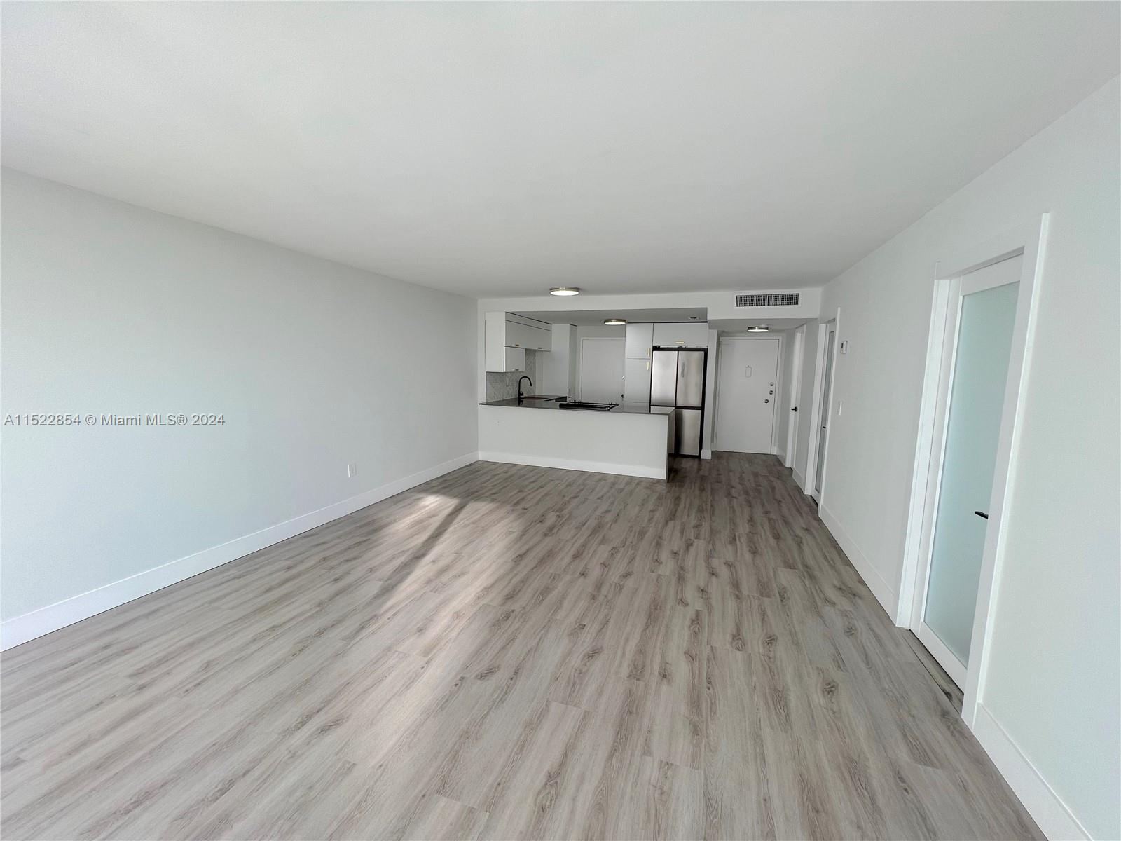 5838 Collins Ave 8E, Miami Beach, Florida 33140, 1 Bedroom Bedrooms, ,1 BathroomBathrooms,Residential,For Sale,5838 Collins Ave 8E,A11522854