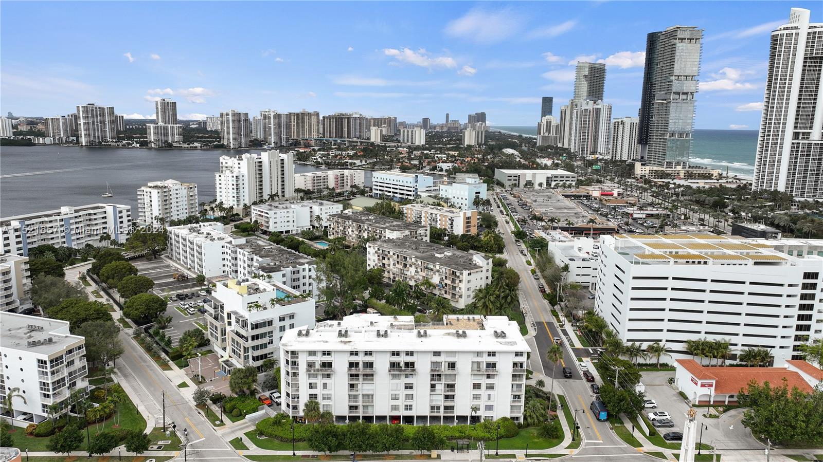 17800 Atlantic Blvd 403, Sunny Isles Beach, Florida 33160, 1 Bedroom Bedrooms, ,1 BathroomBathrooms,Residential,For Sale,17800 Atlantic Blvd 403,A11521657