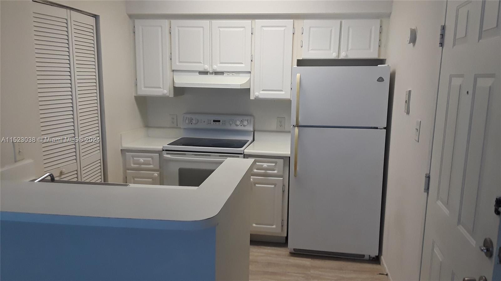 540 S Park Rd 29-9, Hollywood, Florida 33021, 1 Bedroom Bedrooms, ,1 BathroomBathrooms,Residentiallease,For Rent,540 S Park Rd 29-9,A11523038