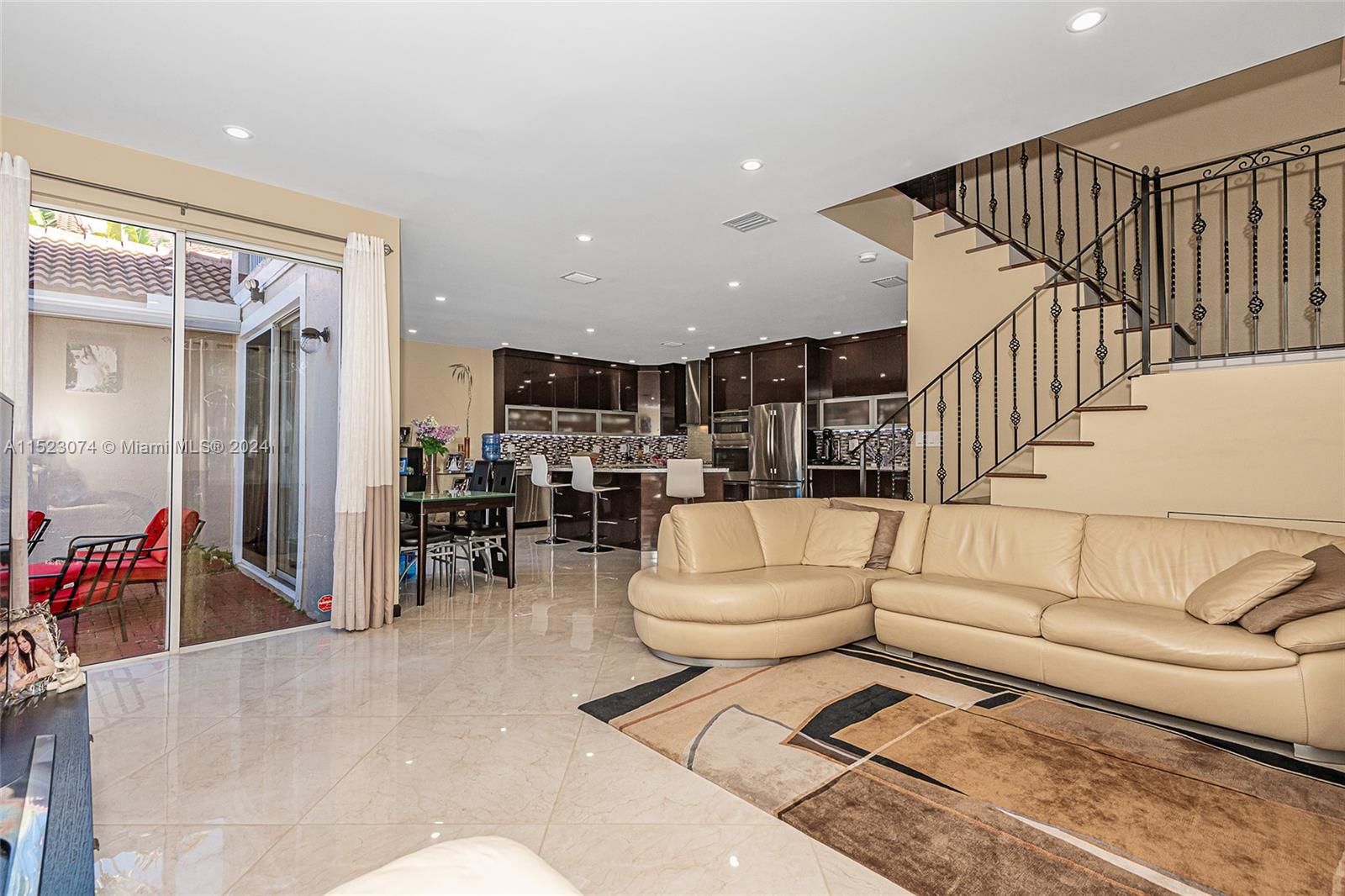 1094 Redwood St, Hollywood, Florida 33019, 3 Bedrooms Bedrooms, ,2 BathroomsBathrooms,Residential,For Sale,1094 Redwood St,A11523074