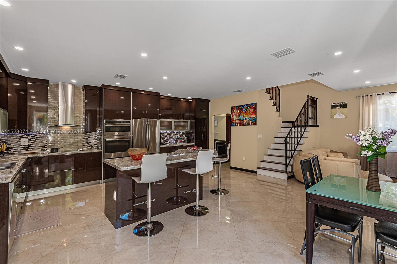 1094 Redwood St, Hollywood, Florida 33019, 3 Bedrooms Bedrooms, ,2 BathroomsBathrooms,Residential,For Sale,1094 Redwood St,A11523074