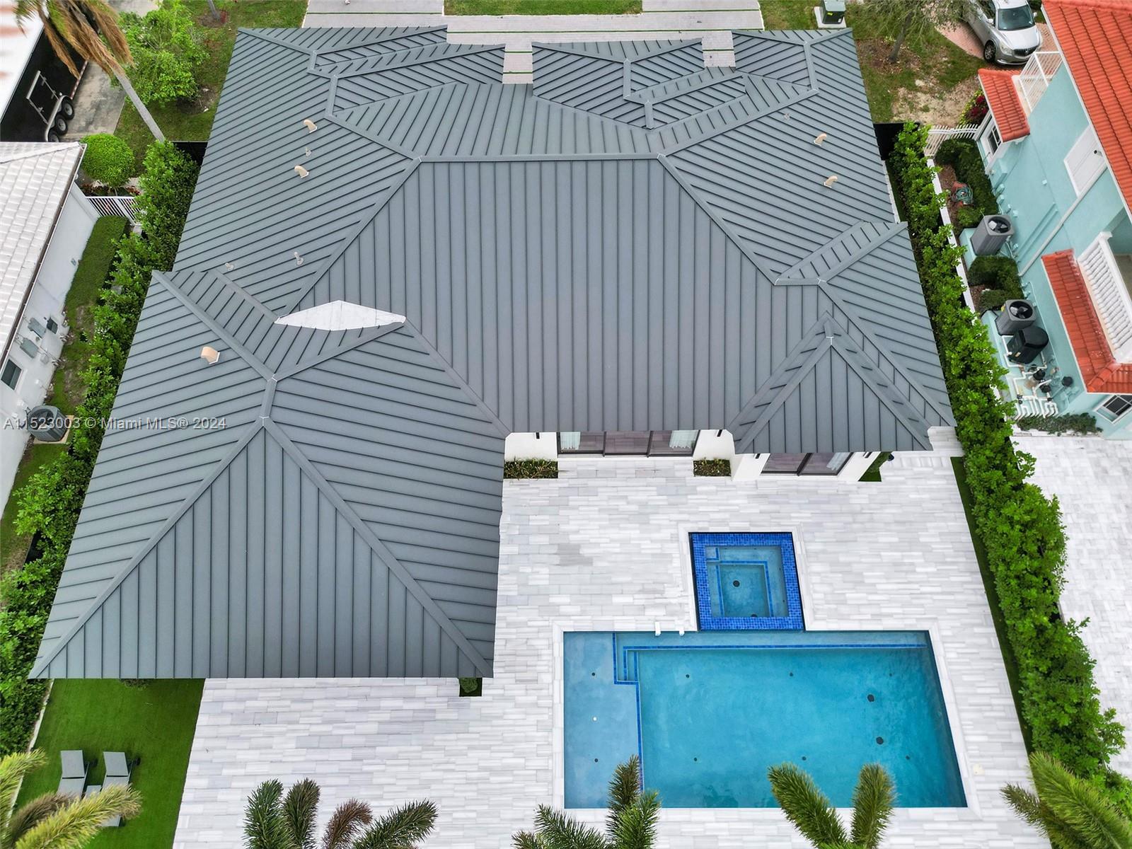 900 Washington St, Hollywood, Florida 33019, 4 Bedrooms Bedrooms, ,4 BathroomsBathrooms,Residential,For Sale,900 Washington St,A11523003