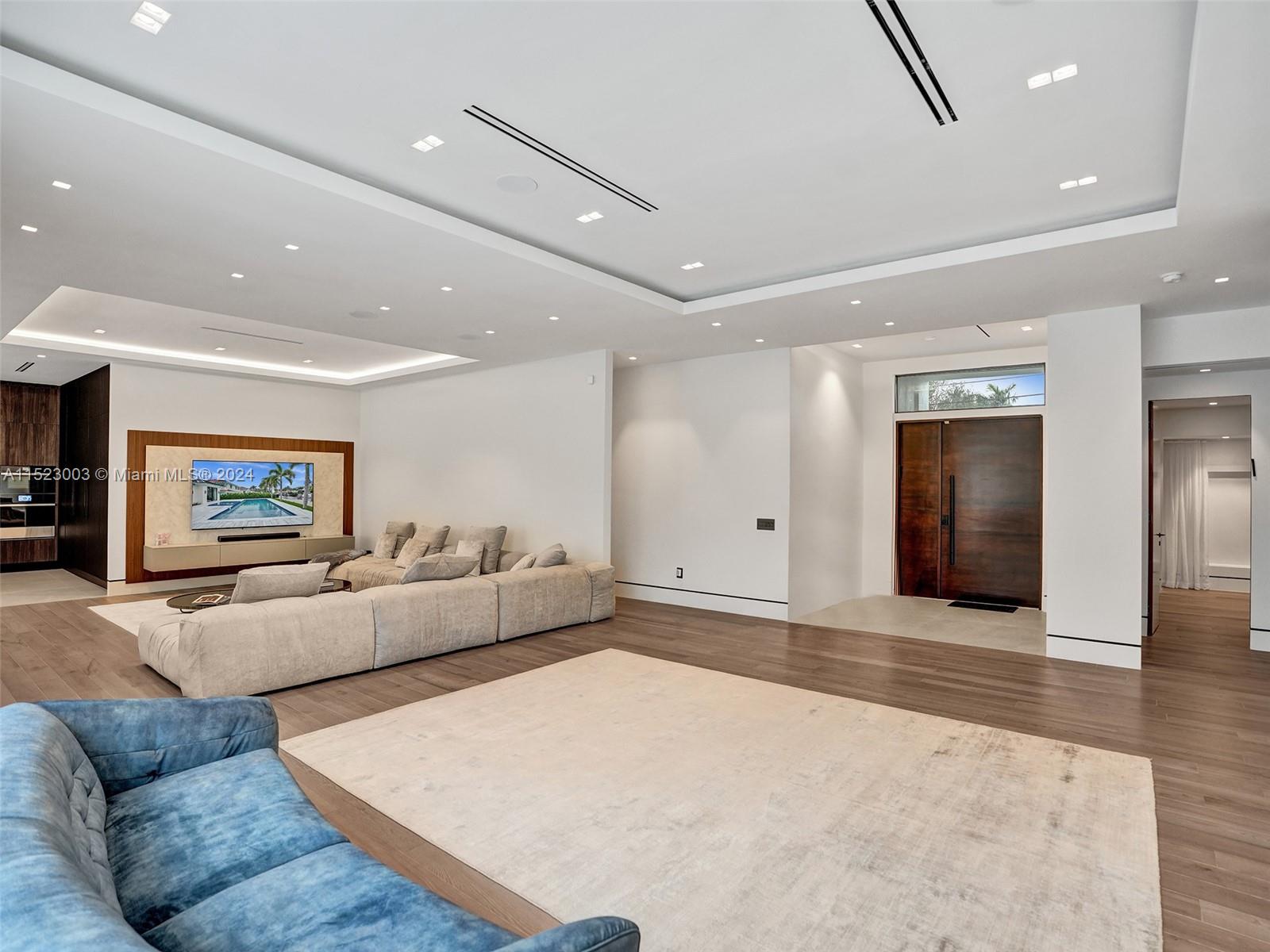 900 Washington St, Hollywood, Florida 33019, 4 Bedrooms Bedrooms, ,4 BathroomsBathrooms,Residential,For Sale,900 Washington St,A11523003