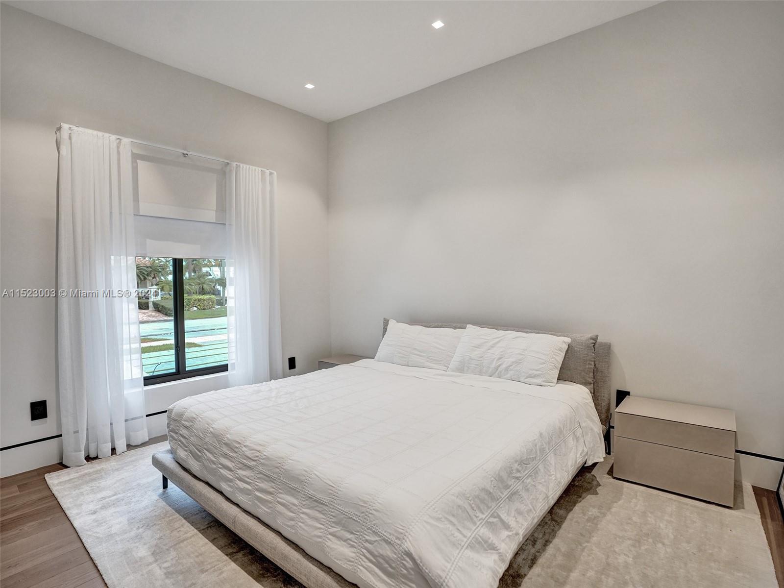 900 Washington St, Hollywood, Florida 33019, 4 Bedrooms Bedrooms, ,4 BathroomsBathrooms,Residential,For Sale,900 Washington St,A11523003