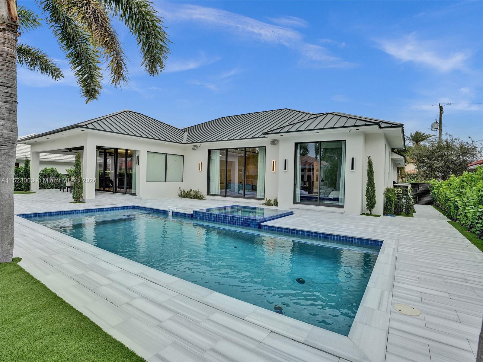 900 Washington St, Hollywood, Florida 33019, 4 Bedrooms Bedrooms, ,4 BathroomsBathrooms,Residential,For Sale,900 Washington St,A11523003