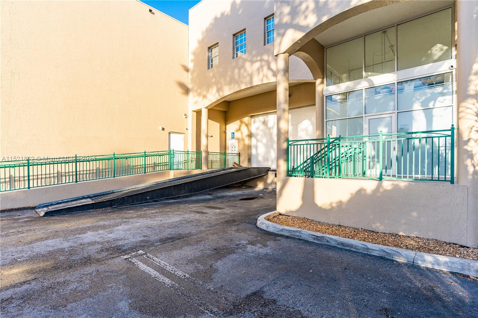 10200 NW 25th St 113, Doral, Florida 33172, ,Commercialsale,For Sale,10200 NW 25th St 113,A11521842