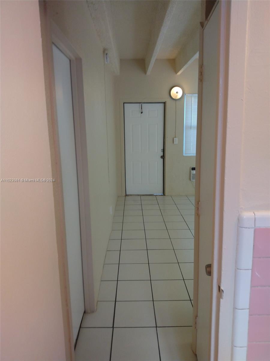 101 NW 7th Ave 6, Pompano Beach, Florida 33060, 2 Bedrooms Bedrooms, ,1 BathroomBathrooms,Residentiallease,For Rent,101 NW 7th Ave 6,A11523081